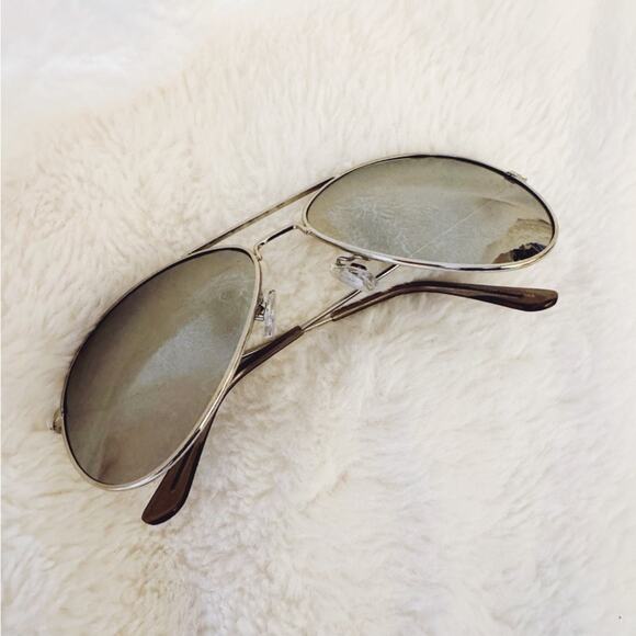 Stylens Other - Carter Silver Classic Aviator Sunglasses